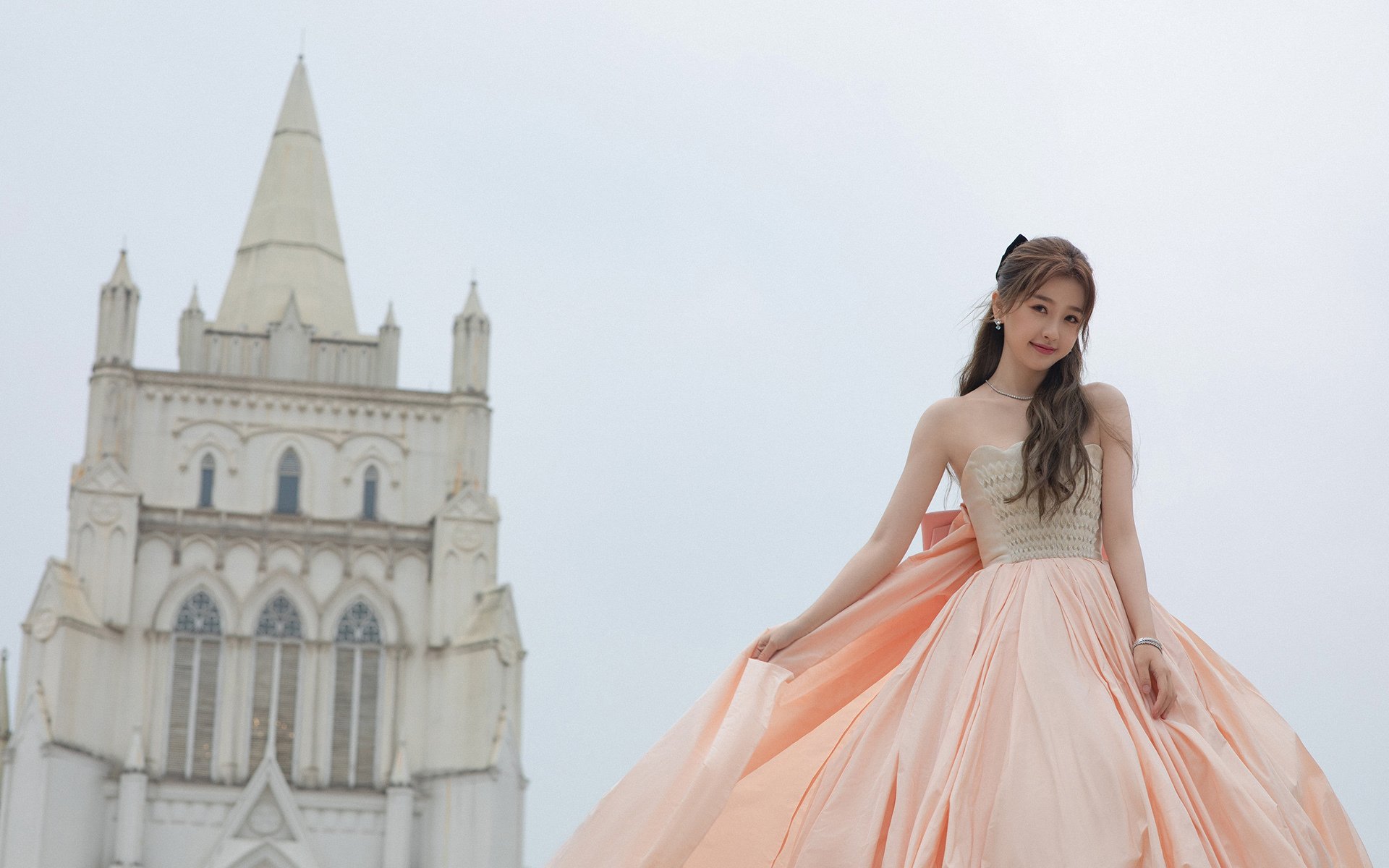 fb体育赛事平台-紧张氛围笼罩，胜负将在一瞬间决定，氛围十分紧张